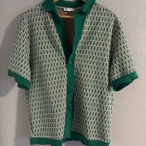 Zara Green and White Casual Button Down Shirt with Geometric Pattern